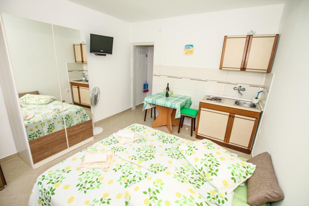 Sendi Apartment Porec Exterior photo
